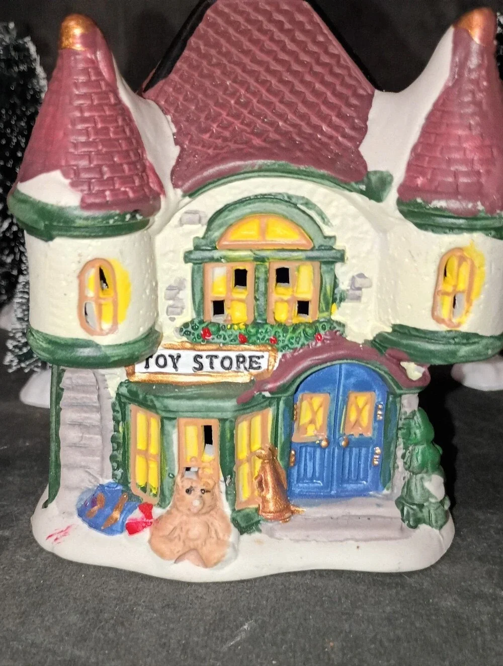 Ceramic Christmas Village 3 Buildings, 3 Figures, 7 Trees And 2 Benches EUC